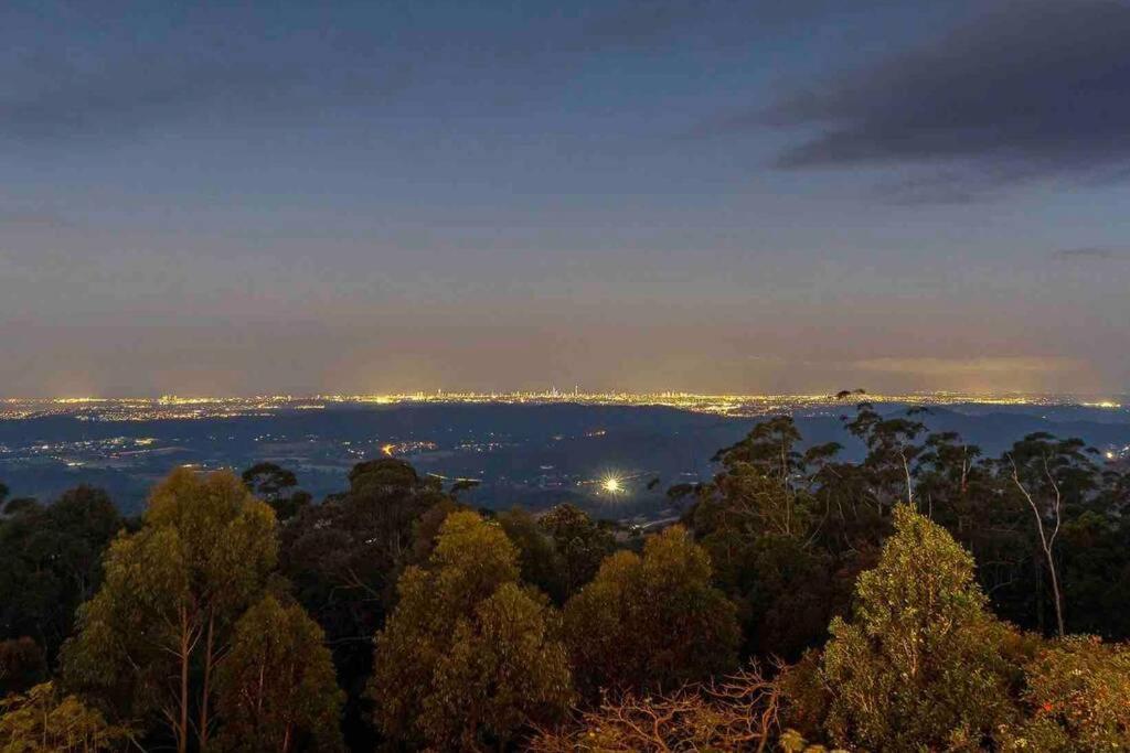 Mountain Living With Ocean Views Villa Mount Tamborine Exteriör bild